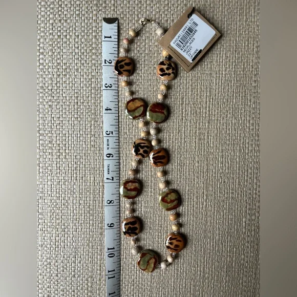 Kazuri ceramic bead necklace, handmade - Picture 3 of 4